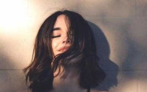 我为你难过算是谁的错(好看的欧美女生微博头像ins风)