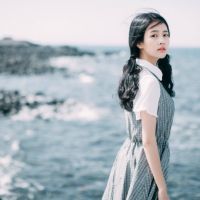 眼泪停留在昨天的琴上(最新抖阴海边女生头像小清新)