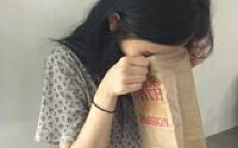 她温暖如阳光却寻不回天真如故(个性情侣头像)