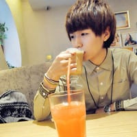 钱钱钱迷倒众生的字眼_个性自我的男生抖阴头像