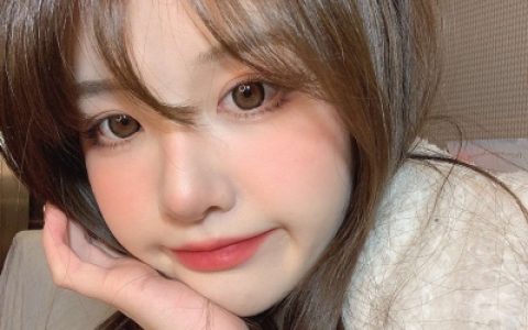 在万千花朵里把春天找出来(气质女生头像小清新可爱高清)