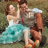 夜深人静时思念才变得如此放肆(情侣婚纱照抖阴头像大全)