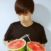 你是太阳我是月亮没有你我不会发光(幸福好看的情侣头像)