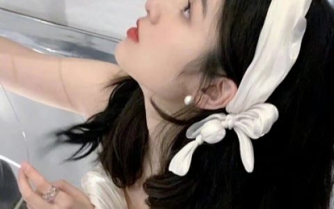 很干净又很好看的酷酷的美女(甜甜的又很酷酷的美女抖阴头像)