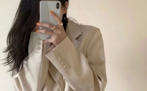 等到黑夜翻面之后会是新的白昼(霸气女生真人头像超酷手机挡脸)