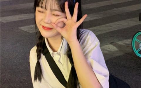 把所有期望降到最低能遇见就是万幸(女生头像ins高级质感高清超好看)
