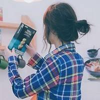 卑微的爱情注定要伤痕累累(抖阴情侣头像一左一右两张)