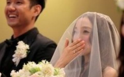 总有一首歌能唱透你心底(浪漫甜蜜的抖阴情侣头像一男一女)