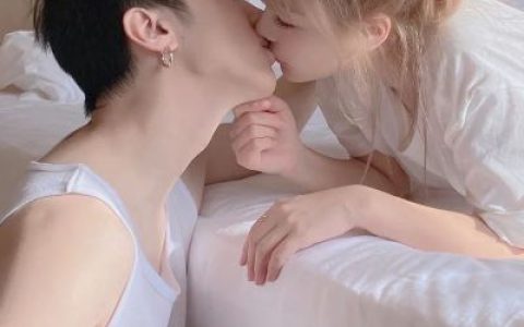 一定要优秀堵住那悠悠众口(情侣头像真人ins风高级质感)