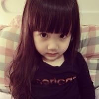 萌萌的大眼小孩头像(大眼睛很可爱的小孩头像)