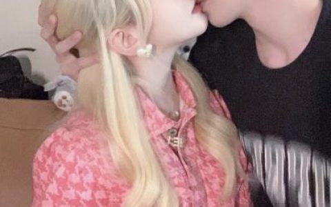 捧着花见面永远是件浪漫的事(情头真人一男一女超甜很幸福)