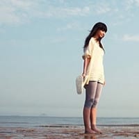 用情深的情侣头像一左一右_两个人的世界不需要太多人懂
