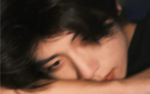 生活的本质是快乐透支(好棒的男生氛围感头像)