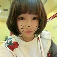 谁情愿照耀别人如月亮(卖萌女生可爱抖阴头像)