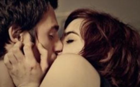 抖阴情侣头像kiss(情侣抱著接吻高清头像)