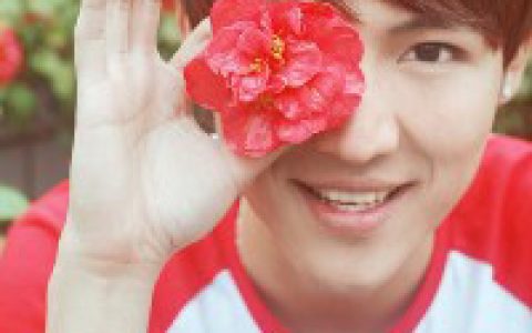 唯美的情侣抖阴头像一左一右_我是小男人你是小女人