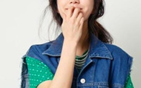 可以笑的很灿烂哭得很疯狂的漂亮美女_唯美可爱女生抖阴头像大全