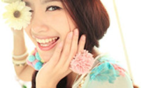 漂亮女生QQ空间头像_幸福已经在靠近了
